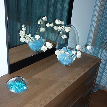 Feel Apartment