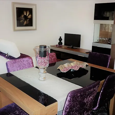 Feel Apartment *